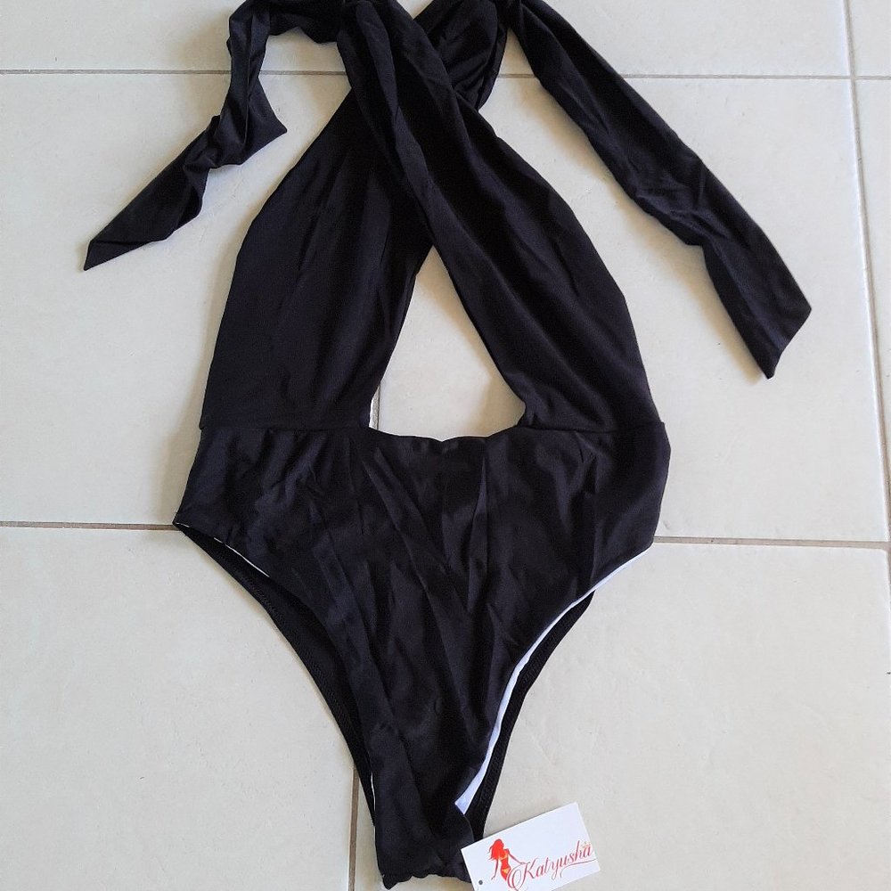New Beautiful Elegant Monokini. - Picture 11 of 11
